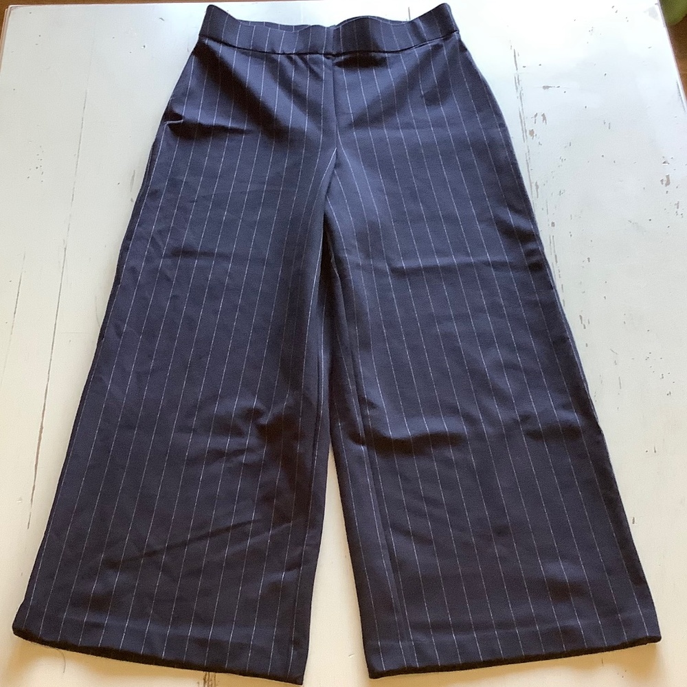 Jones & Co Jones New York navy blue white pinstripe ponte knit wide leg pants M